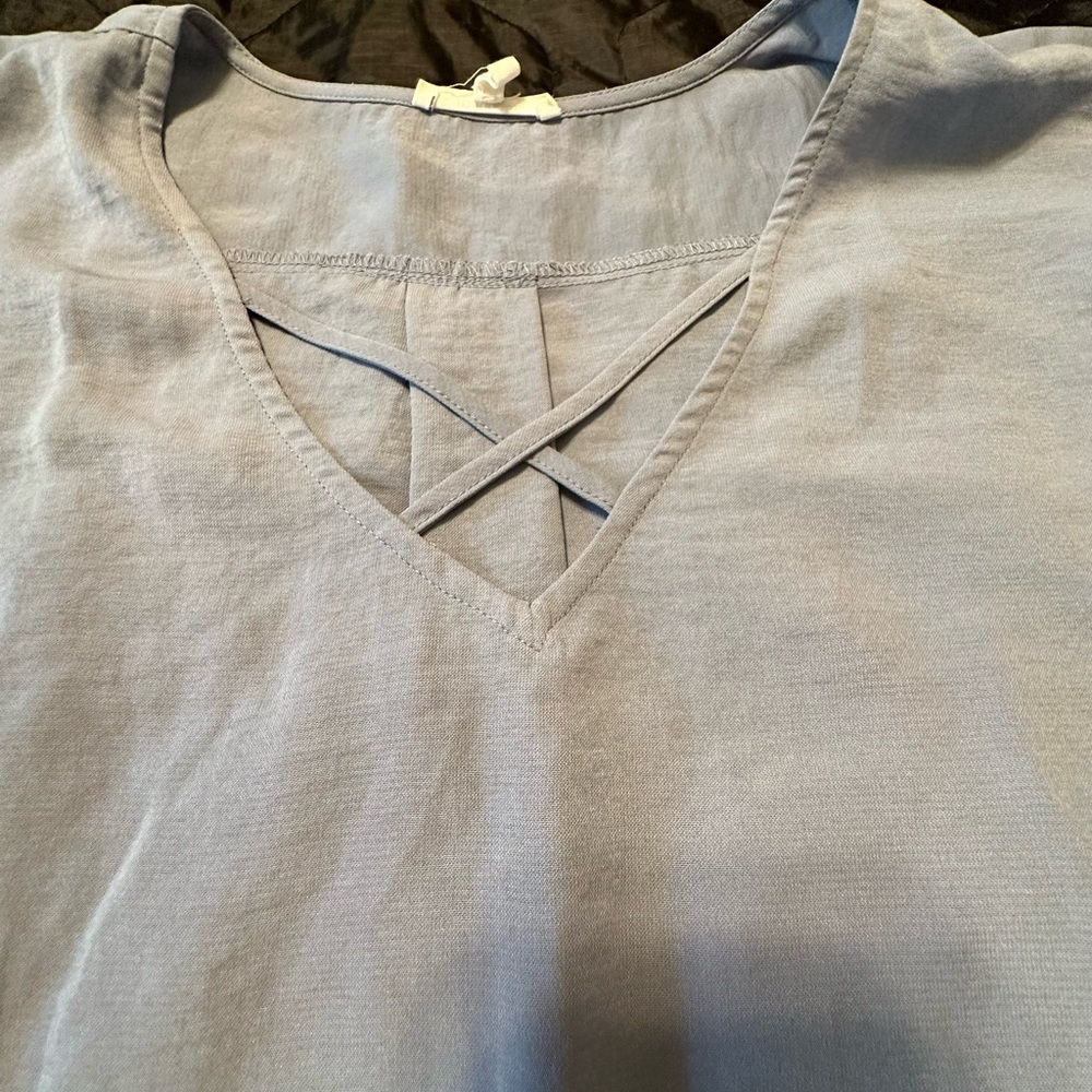 Maurice’s Short Sleeved Top W/ Criss Cross Neckline Details XXL Pale Dusty Blue